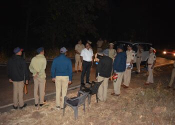 पोलीस दलाचे कोंबिंग ऑपरेशन : पावणे दोन कोटीची अवैध दारू जप्त, गुजरात राज्यातील २१ फरार आरोपींना अटक