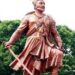 *छ. संभाजी महाराज यांचा पुतळा उभारण्याची मुख्यमंत्र्यांकडे मागणी, स्वरक्ताने लिहलेले  दिले निवेदन