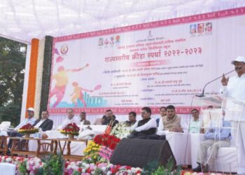 विद्यार्थ्यांनी ज्ञानार्जनासोबत आदिवासी संस्कृतीचे जतन करावे : डॉ. विजयकुमार गावित