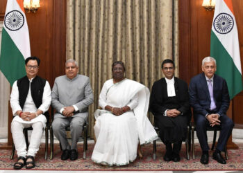 महाराष्ट्राचे सुपुत्र न्या.डॉ.डी.वाय.चंद्रचूड यांनी ५० वे सरन्यायाधीश म्हणून घेतली शपथ