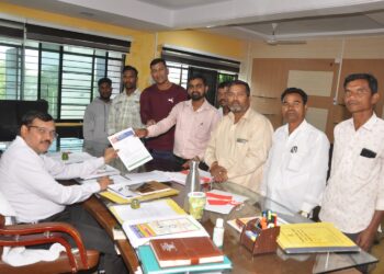 नंदुरबार येथे राज्य शासनाच्या तुघलकी निर्णयाचा भील प्रदेश ब्रिगेडतर्फे निषेध