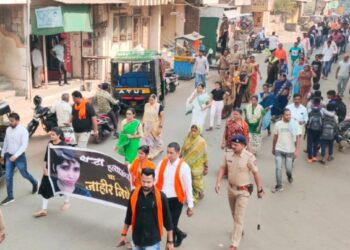 श्रध्दा वालकर हत्याकांड प्रकरणाचा निषेधार्त हिंदु समाजातर्फे मुक् मोर्चा