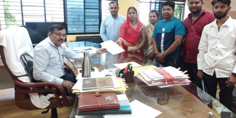 शासकीय कार्यालयांसह शाळांमध्ये संत संताजी जगनाडे महाराज जयंती साजरी करण्याचे आदेश द्यावेत, जिल्हा राष्ट्रीय ओबीसी महासंघाची मागणी