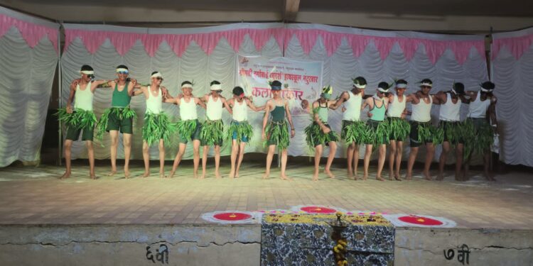 डी. आर. हायस्कूलच्या वार्षिक स्नेहसंमेलनात फिटले डोळ्याचे पारणे 