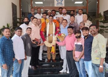  मंदिर चोरीचा गुन्हा 24 तासात उघडकीस आणल्याबद्दल शहादावासीयांकडून पोलीस अधीक्षक पी. आर. पाटील व पथकाचा सत्कार