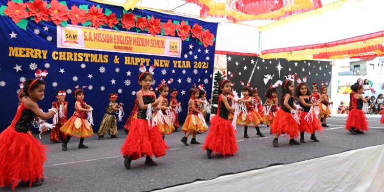 एस. ए. मिशन प्रा.शाळा,नंदुरबार येथे शताब्दी महोत्सव व सांस्कृतिक कार्यक्रम उत्साहात