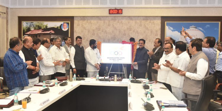 महाराष्ट्र राज्य ऑलिम्पिक क्रीडा स्पर्धेच्या बोधचिन्हाचे मुख्यमंत्री एकनाथ शिंदे यांच्या हस्ते अनावरण