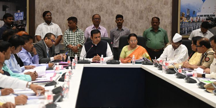 कोरोनाच्या उद्रेकाच्या पार्श्वभूमीवर सर्व जिल्ह्यांमध्ये पंचसुत्रीची अमंलबजावणी करण्याचे मुख्यमंत्री एकनाथ शिंदे यांचे निर्देश