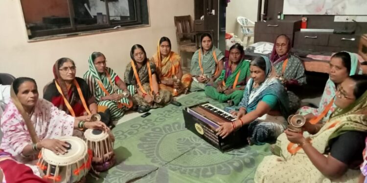 मंदाणे गावात प्रथमच महिलांचा जनजागृती करण्याचा निर्धार