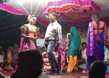 सोंगाड्या पार्टी कलावंतांना आले पुन्हा अच्छे दिन