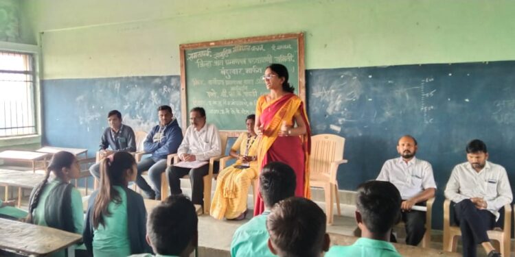 जिल्हा जात पडताळणी समितीमार्फत शहादा महाविद्यालयात मार्गदर्शन