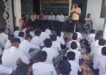 भामरे विद्यालयात आरोग्य तपासणी