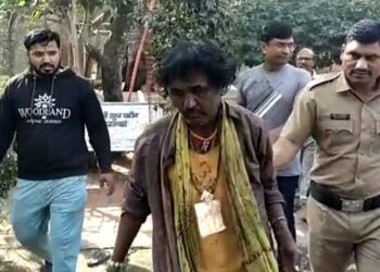 भिक्षुकाच्या वेशात मंदिरात चोरी,चोरट्याला रंगेहात पकडले