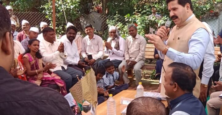 संत गाडगेबाबा ग्राम स्वच्छता राज्यस्तरीय समितीकडून  लहान कडवान ग्रामपंचायतीची पाहणी