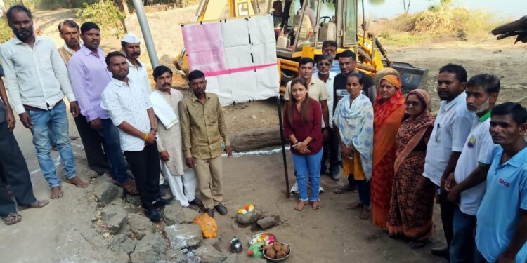 जाम येथे जल जीवन मिशन योजनेचे जि. प सदस्या  वंदना पटले यांच्या हस्ते भूमिपूजन