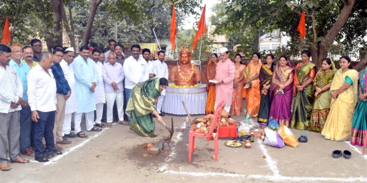 नवापूर येथे महाराणा प्रतापसिंह व छत्रपती शिवरायांचे अश्वारुढ स्मारकाचे भुमिपूजन