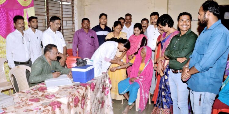 आमपाडा येथे एकल महिला मेळावा 