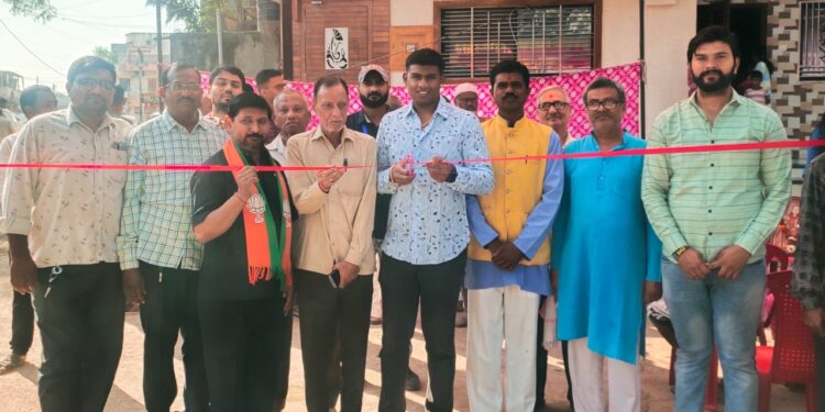 नवापूर येथे महा ई-सेवा शिबीराचे धनंजय गावीत यांच्या हस्ते उद्घाटन