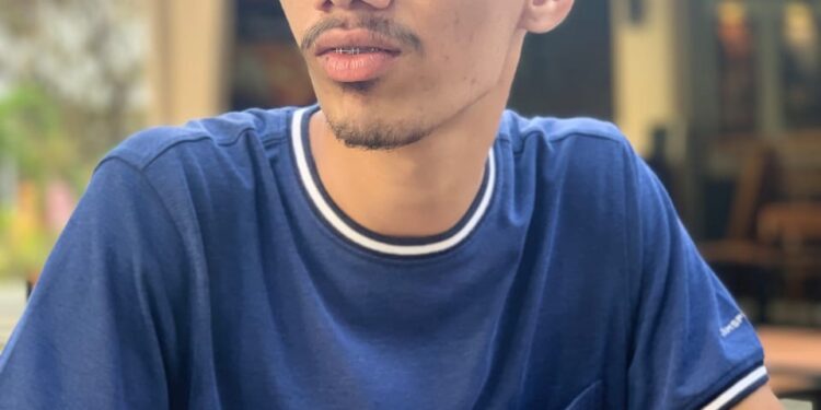 रोनक पाटील उच्च शिक्षणासाठी कॅनडा येथे रवाना