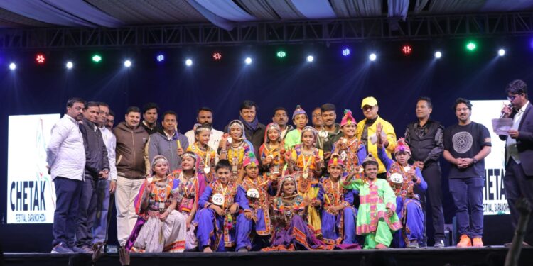 सारंगखेडा येथे राज्यस्तरीय समूह व एकल नृत्य स्पर्धा उत्साहात