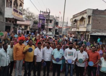 तळोदा येथे संसारोपयोगी वस्तूचे वाटप करून अनोखा वाढदिवस साजरा