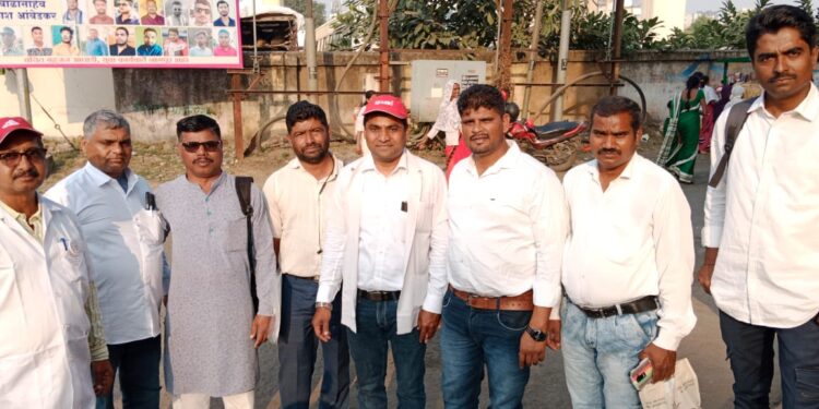 पदविका धारक पशुवैद्यकीय व्यावसायिकांच्या मागण्यासाठी नागपूर येथे मोर्चा