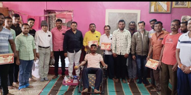 दहिंदुले येथे 51 दात्यांनी केले रक्तदान, महिलांची करण्यात आली हिमोग्लोबिनची तपासणी