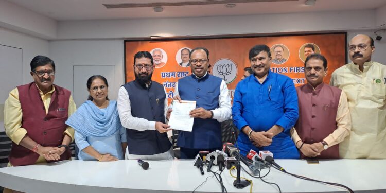 विजय चौधरी यांची भाजपा प्रदेश महामंत्रीपदी निवड,जिल्हा भाजपाच्या ईतिहासात प्रथमच नंदुरबारला लाभले महामंत्री पद