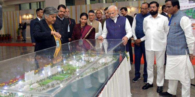 नागपुरात ७५ हजार कोटींच्या प्रकल्पांचे लोकार्पण – भूमिपूजन