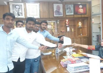 पठाण चित्रपटाला नंदुरबारमध्ये विरोध चित्रपट प्रदर्शित करू नका; मागणी