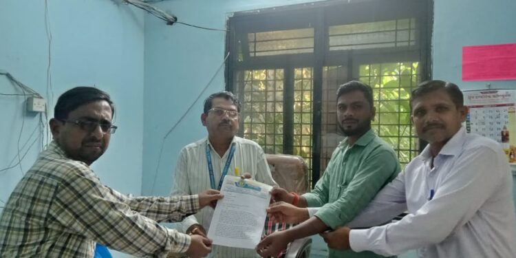 राज्यात आदिवासी समाजासाठी स्वतंत्र आयोग गठीत करा, ट्रायबल फोरमतर्फे मुख्यमंत्री, उपमुख्यमंत्र्यांना दिले निवेदन