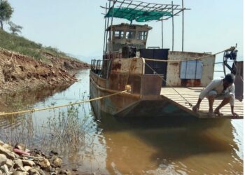 दवाखान्याने किनारा गाठल्याने मोठा अनर्थ टळला