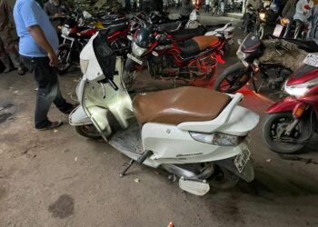 नंदुरबार पालिका परिसरात दुचाकीच्या डिक्कीतून दोन लाख लंपास