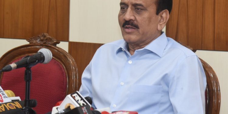 प्रधानमंत्री आवास योजना (ग्रामीण) मधील सर्व घरकुले पूर्ण होणार – मंत्री गिरीष महाजन