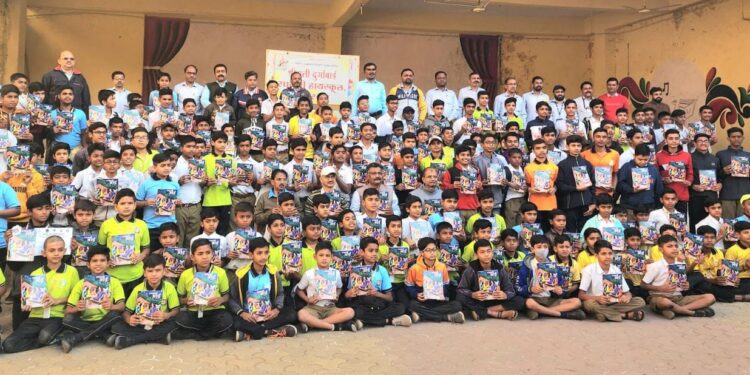 डी. आर. हायस्कूल मध्ये वाचन संस्कृती रुजवण्यासाठी अभिनव उपक्रम
