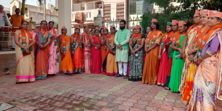 शहादा येथे राष्ट्रवादी महिला पदाधिकाऱ्यांचा व महिला कार्यकर्त्यांचा भाजपात प्रवेश