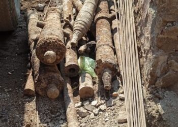 पाडळदा येथे खोदकामात आढळल्या दहा ऐतिहासिक तोफा, सर्व तोफा आहेत पंचधातूच्या