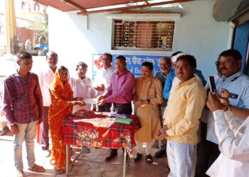 प्रधानमंत्री जिवन ज्योती विमा योजनेअंर्तगत वारसांना दोन लाखाचा धनादेश वितरीत