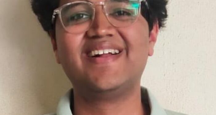 लोकेश मकरंद पाटील याचे सीए परीक्षेत सुयश