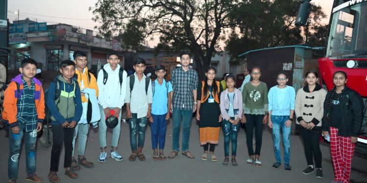कौतुकास्पद! आदिवासी जिल्ह्यातील बालवैज्ञानिक नोंदविणार जागतिक विक्रम
