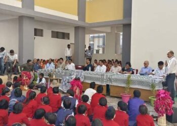 शालेय शिक्षण व क्रीडा विभागाचे प्रधान सचिव रणजीतसिंह देओल यांनी केली तोरणमाळ तेथे पाहणी