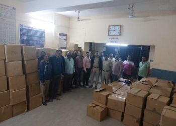 मद्यवाहतूक करणाऱ्या कंटेनरसह सुमारे २९ लाखांचा मुद्देमाल अक्कलकुवा पोलीसांनी केला जप्त, चालक झाला फरार