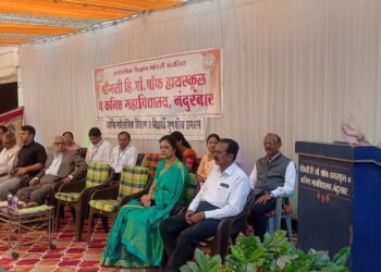 श्रॉफ हायस्कूलमध्ये मान्यवरांच्या उपस्थितीत वार्षिक पारितोषिक वितरण सोहळा 