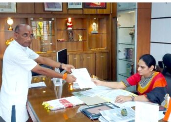 शेतकर्‍यांना दिवसा विज मिळावी,बाळासाहेबांच्या शिवसेनेची मागणी