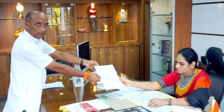 शेतकर्यांना दिवसा विज मिळावी,बाळासाहेबांच्या शिवसेनेची मागणी