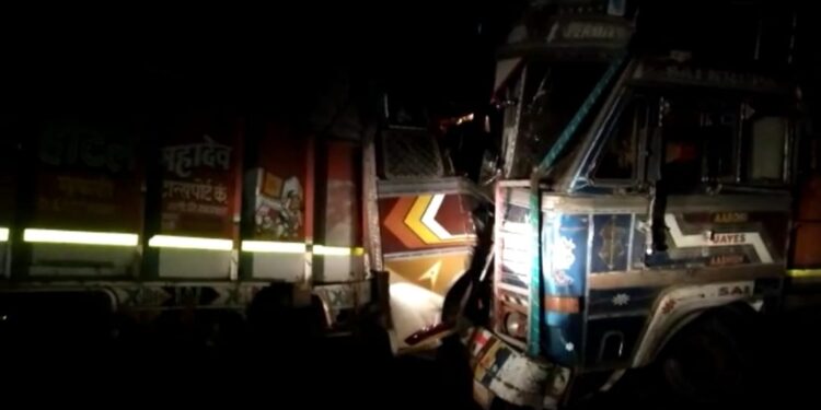 नंदुरबार – वाका चार रस्त्यावर तिहेरी अपघात, तीन जण जखमी