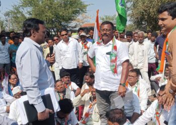 म्हसावद येथे मोठे रस्ता रोको आंदोलन ,   येत्या पंधरा दिवसात कामाला सुरुवात होणार 