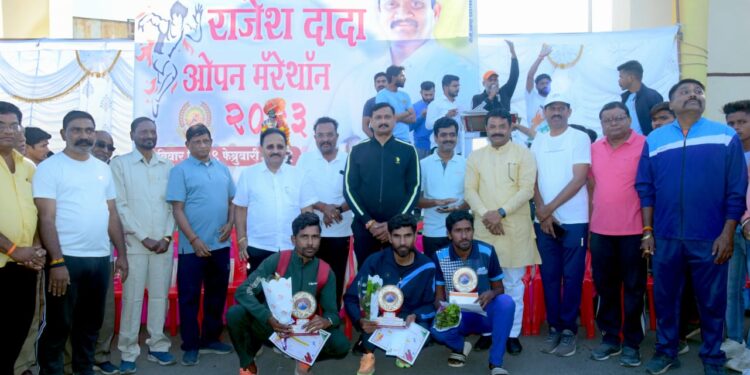 आ.राजेश पाडवी ओपन मॅरेथॉन स्पर्धेत उत्तर प्रदेश येथील धावपटू विजयी