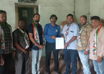 लोंबकलेल्या  विद्युत तारांची उपाययोजना करण्यात यावी : तळोदा राष्ट्रवादीतर्फे निवेदन