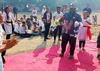 रासेयोतर्फे डिजिटल इंडिया सर्वेक्षण व पथनाटयाद्वारे जनजागृती